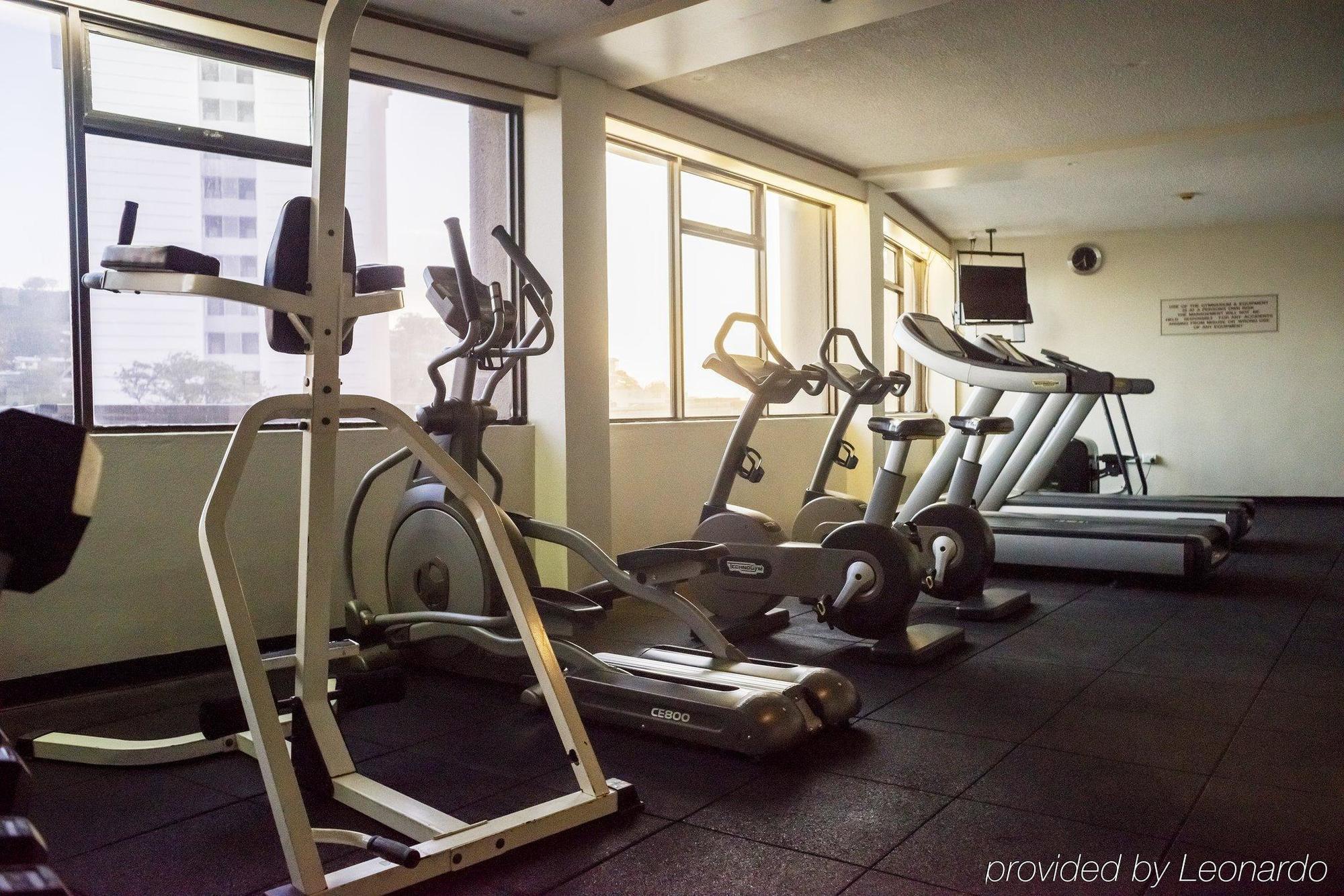Crown Hotel بورت مورسبي المظهر الخارجي الصورة